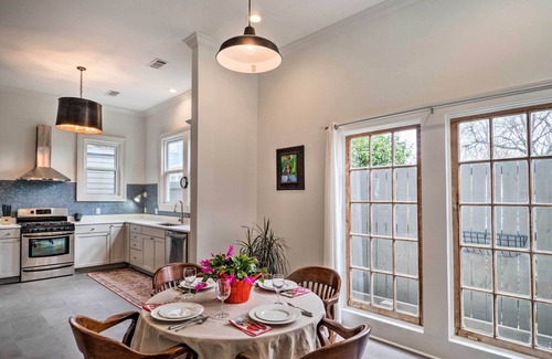 Natchez House | Comfy Central Natchez Hideaway: Walk to Dtwn!