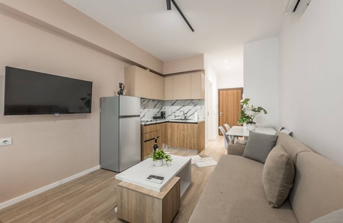 Rade Apartment | Comfy City Center Studio Apartment - City View