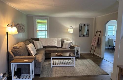 Watertown Apartment | Comfy Classic Cute Apartment