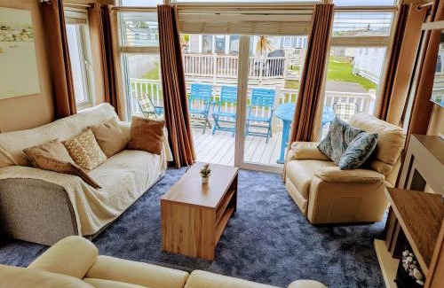 Chichester Villa | Comfy & Cosy family loving Home