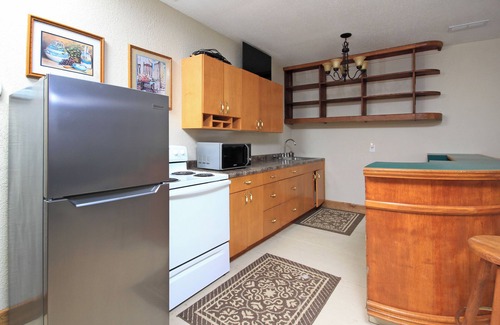 Littleport Cabin | Comfy Country Cabin + Event Space w/Fire Pit & Lake Access