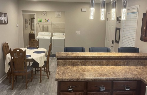 Hazel Green House | Comfy Country Home w/3 KING Beds!