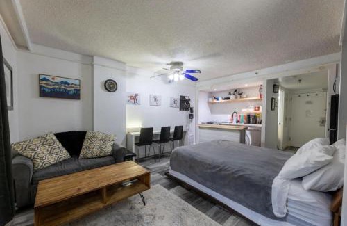 Snowshoe Apartment | Comfy Cozy Condo in Snowshoe, WV