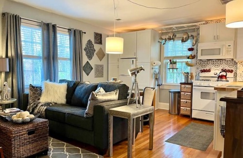Easley Apartment | Comfy, cozy duplex apartment in downtown Easley