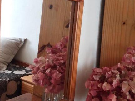 La Mivoie Bed & Breakfast | Comfy home-tropical garden & 5 min walk to beach