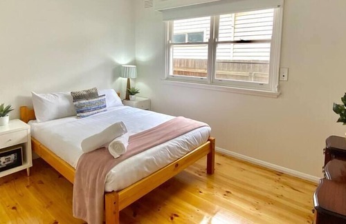 Manifold Heights House | Comfy on Church in the West