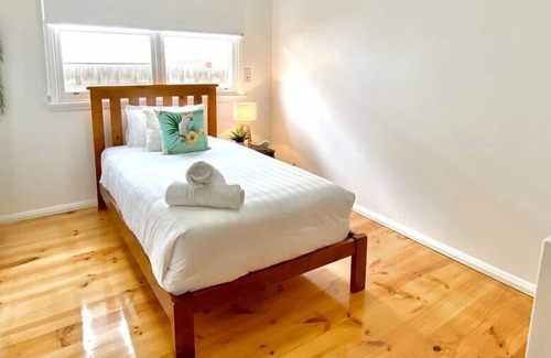 Manifold Heights House | Comfy on Church in the West