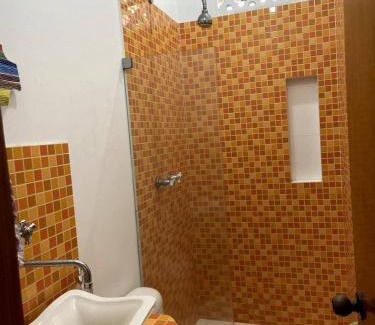 Urbanizacion Eliana House | Comfy Room Near The Airport