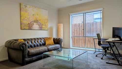 Curlewis House | Comfy & spacious home near Bellarine Rail Trail