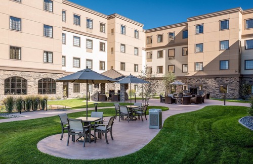 Altoona Condo | Comfy Suite | Free Wi-Fi, Indoor Pool and Hot Tub