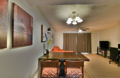 Orlando House | Comfy townhome next to UCF
