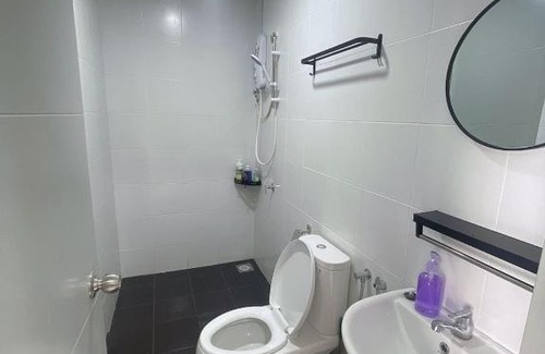 Bandar Menjalara Apartment | Comfy WIFI place @Manjalara 5Min to Desa Park City