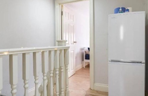 East Ham Apartment | comfystay-london : Double Roomn