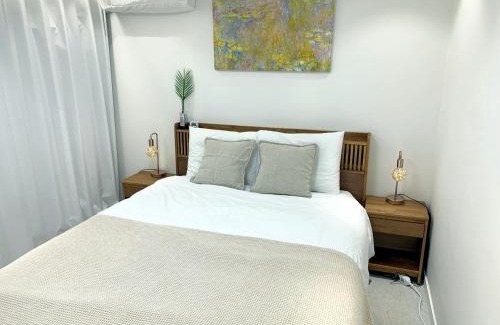 Gwanak-gu Apartment | Comma 2, Cozy Semi-basement