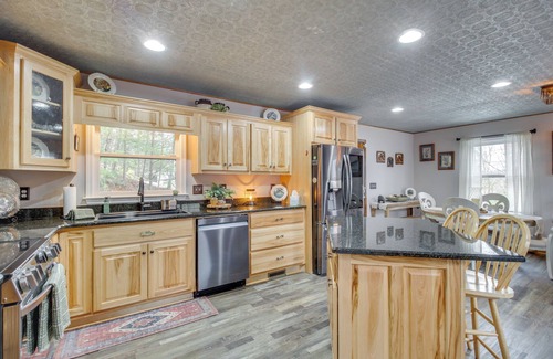 Walnut Mountain Cottage | Community Perks: Mtn-view Ellijay Cabin w/Hot Tub