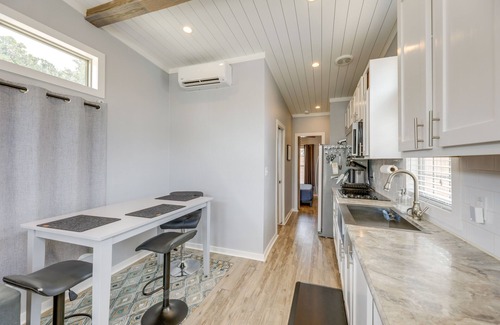 Austin House | Community Pool & Hot Tub: Austin Tiny Home!