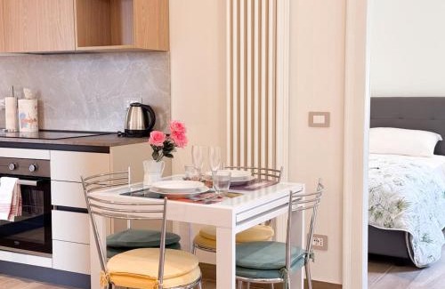 Como Apartment | Como Borghi Two-room apartment near old town with AC