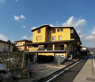 Lipomo Apartment | Como's Hill Apartments Giungla