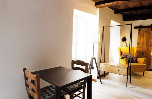 Garzeno Apartment | Comohausbnb is an apartment 10 minutes from Lake Como and 2 from the mountains!