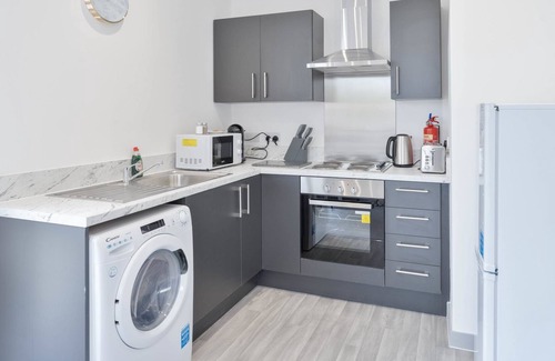 Brierley Hill Apartment | Compact 1 Bedroom Apartment in Dudley