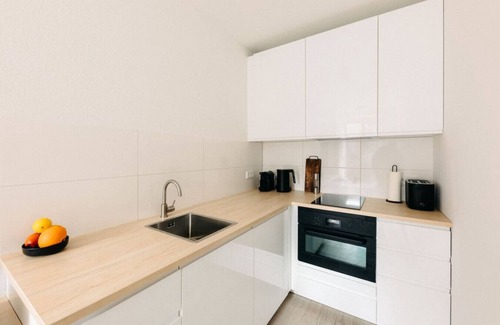 Friedrichstadt Apartment | Compact & Comfy | Urban Style | Central Location
