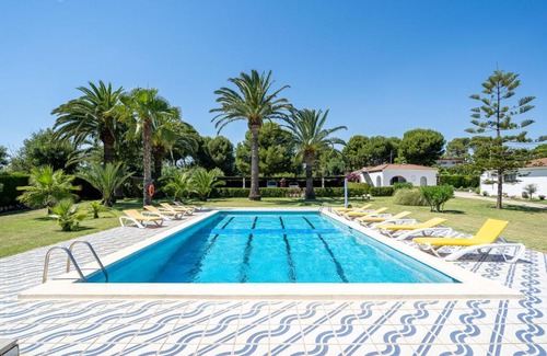 Vilafortuny House | Complejo Colibri 8