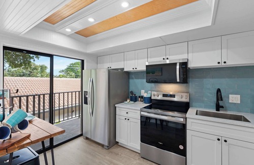 Central Naples Condo | Completely Refurbished Centrally Located In Naples!
