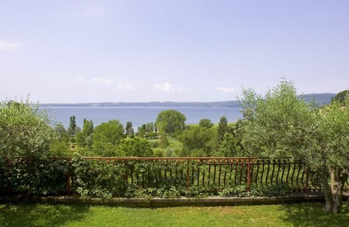 Lake Bracciano Villa | Completely remodeled in 2022. Villa, panoramic lake view, private swimming pool