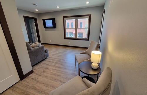 Cascade Apartment | Completely remodeled downtown apartment! 2 large bedrooms!