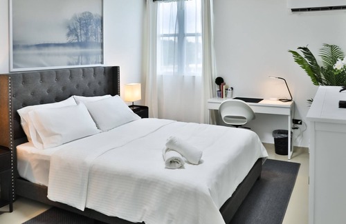 Guaynabo Pueblo Apartment | Completely remodeled 3 beds 2 baths Luxury PH.