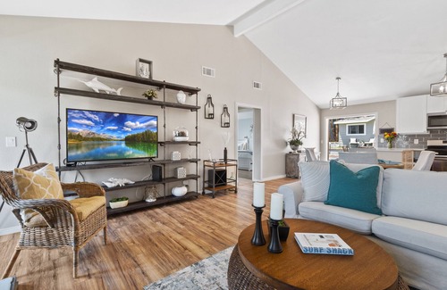 Lantern District House | Completely Remodeled Home in desireable Lantern District with Great Location!