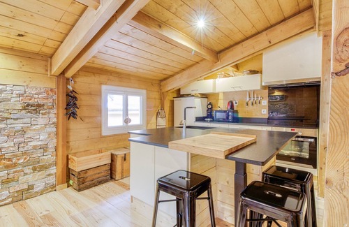 Cauterets House | Completely renovated townhouse that can accommodate 8 to 12 people