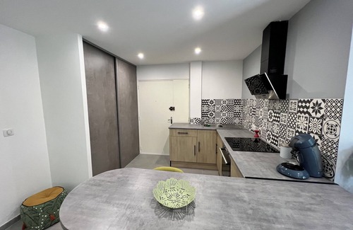 Mondragon Apartment | Completely renovated first floor apartment
