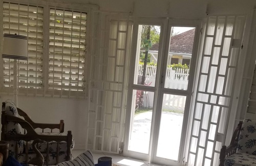 Silver Sands Villa | Completely Renovated Villa on the Carribean Seaside - Sea Miracle Villa