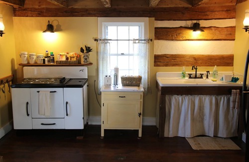Refton Cottage | COMPLETELY RESTORED 1700's HOME SURROUNDED BY FARMLAND