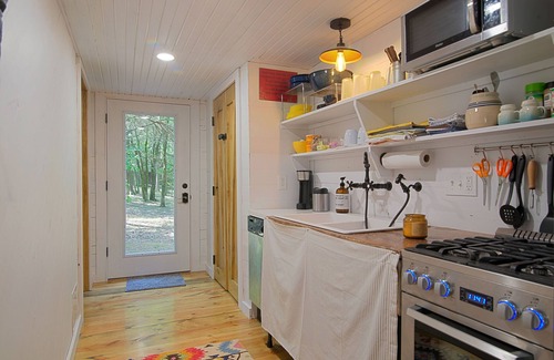 Coleman Cabin | Completely restored cabin on the banks of the Blue River!