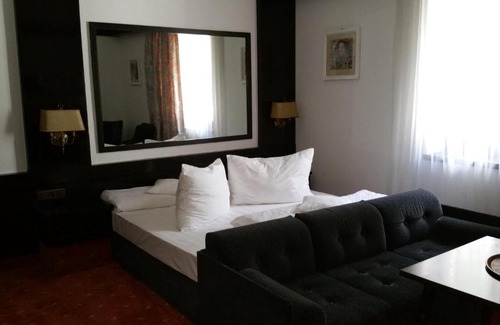 Balta Alba House | Conacul Balta Alba