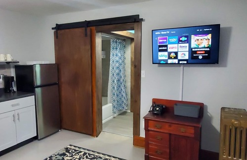 Seneca Falls Apartment | Concord for Solo or Couples