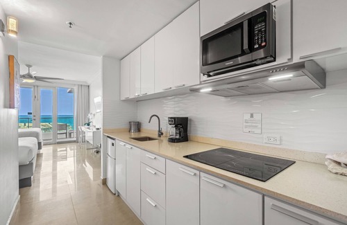 Puerta de Tierra Apartment | Condado Lagoon by Otium