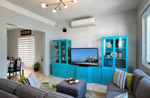 Santurce House | Condado Laguna Villa w Pool 5 Bd 3 Ba - Generator