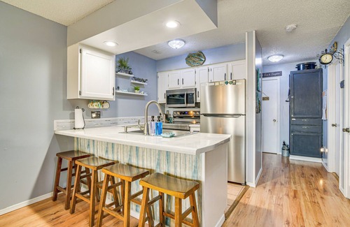 Notch Estates Condo | Condo 2 Mi to Silver Dollar City: Relax Fireside!