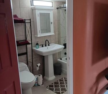 Garfield Ridge Apartment | Condo Apartment Near Midway Airport