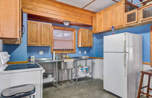 Cypremort Point Condo | Condo By The BAYVIEW !