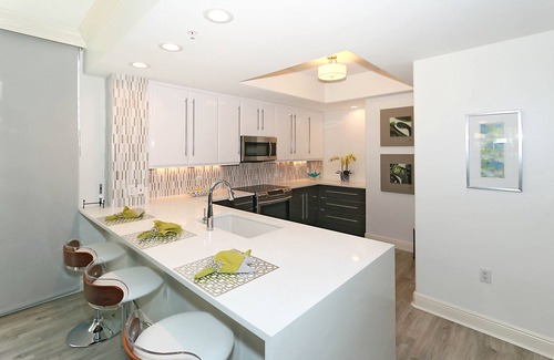 Naples Cottage | Condo Close to 5th Avenue and Naples Beach
