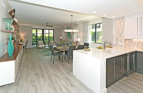 Naples Cottage | Condo Close to 5th Avenue and Naples Beach