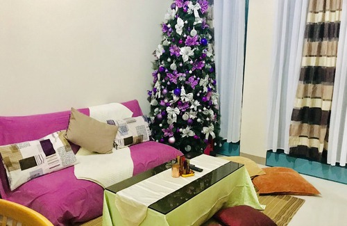 Bonifacio Global City Condo | Condo for 4 at Uptown BGC w/Wifi+Pool+Gym
