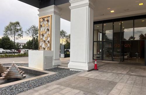 Pelabuhan Klang Apartment | condo for 4 pax at bayuemas klang