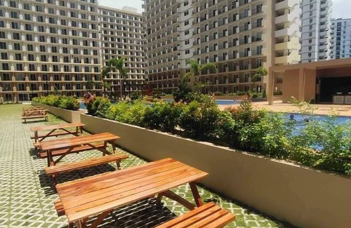 Lapu-Lapu Apartment | Condo in Lapu-lapu wd 3 Pools/free Wifi&netflix