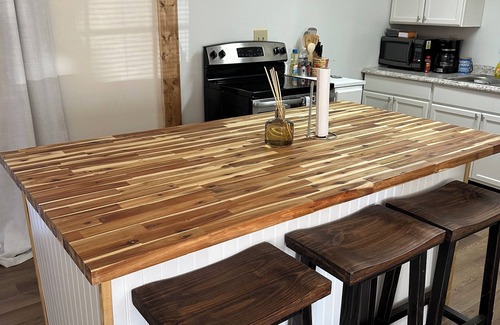 Union City Condo | Condo near airport