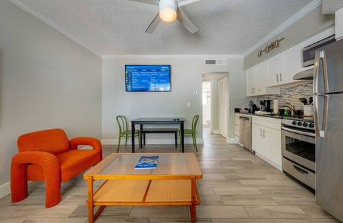 Belleair Beach Condo | Condo On The Beach - Heated Pool - Self Check-in